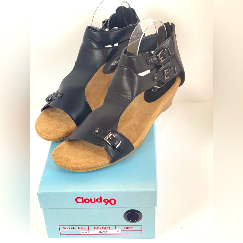 Softy Sandals by Cloud 90 (New)